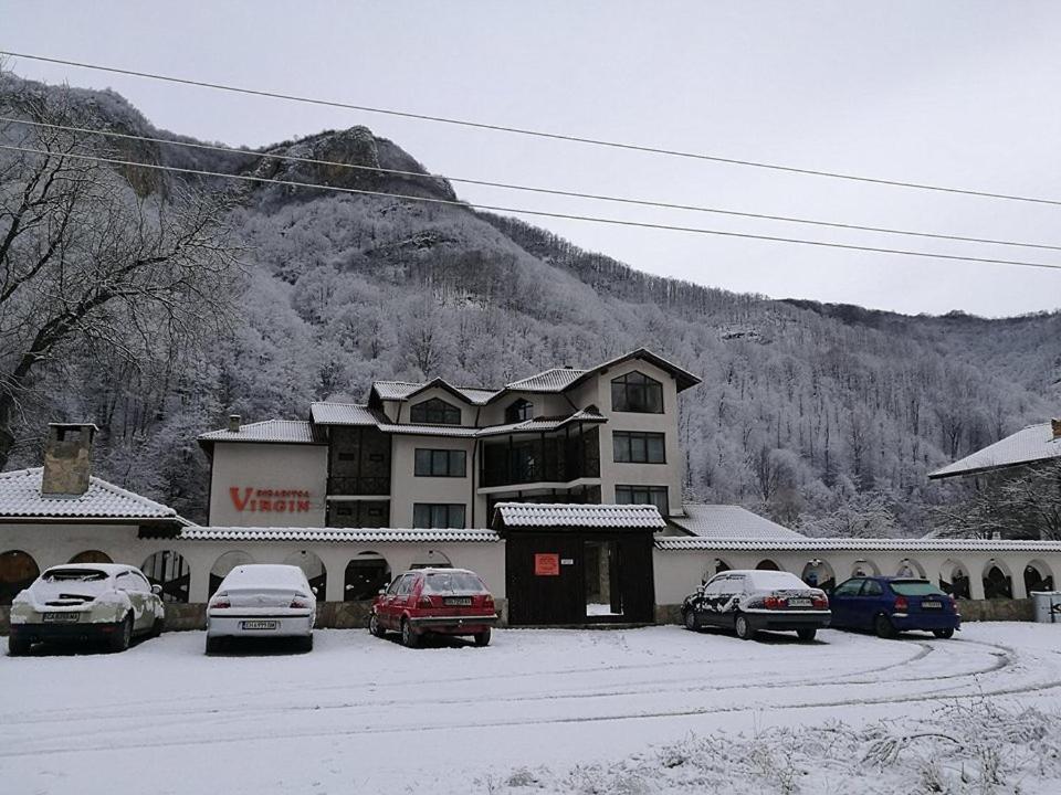 Family Hotel Virgin Ribaritsa Eksteriør bilde