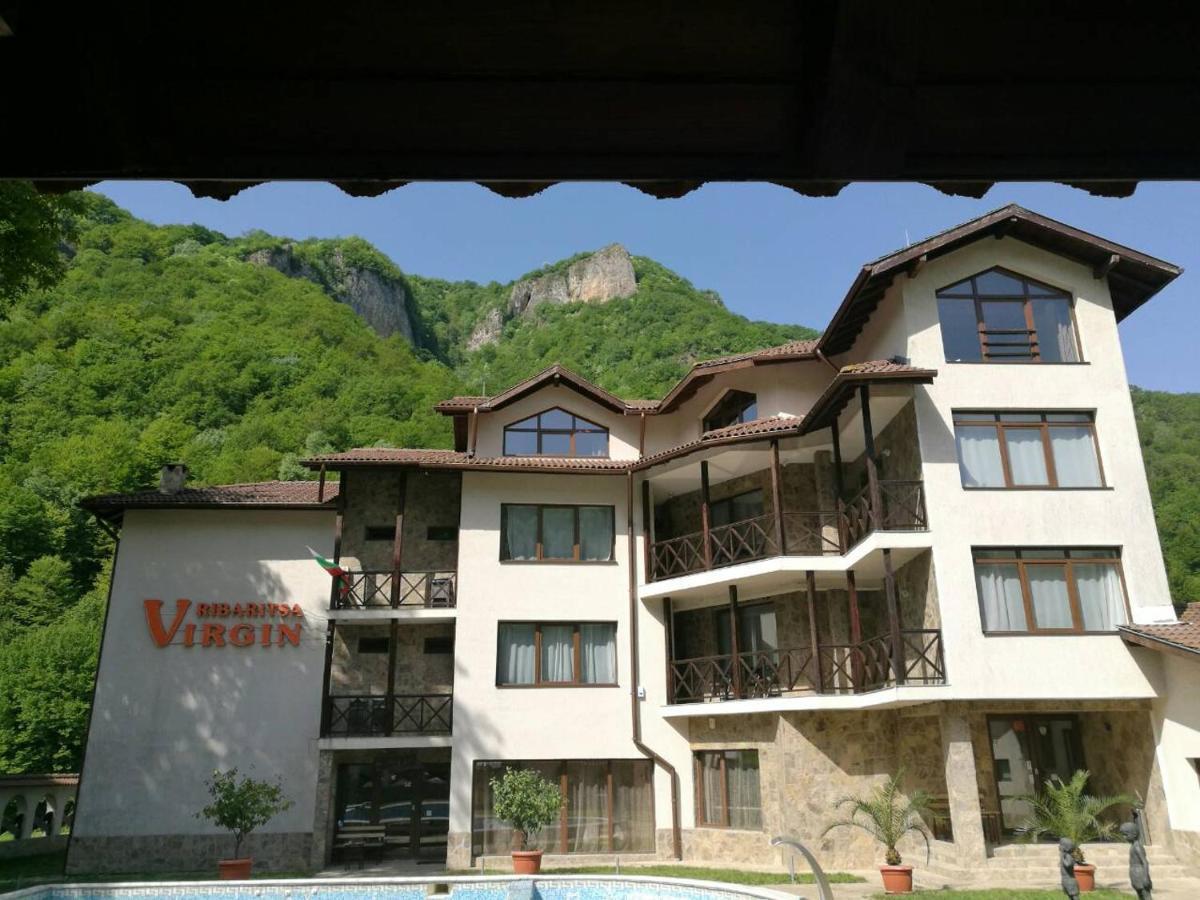 Family Hotel Virgin Ribaritsa Eksteriør bilde