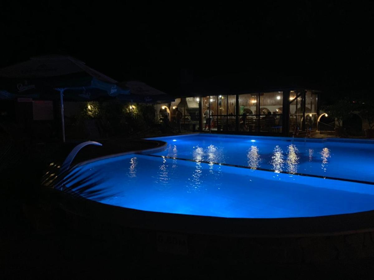 Family Hotel Virgin Ribaritsa Eksteriør bilde