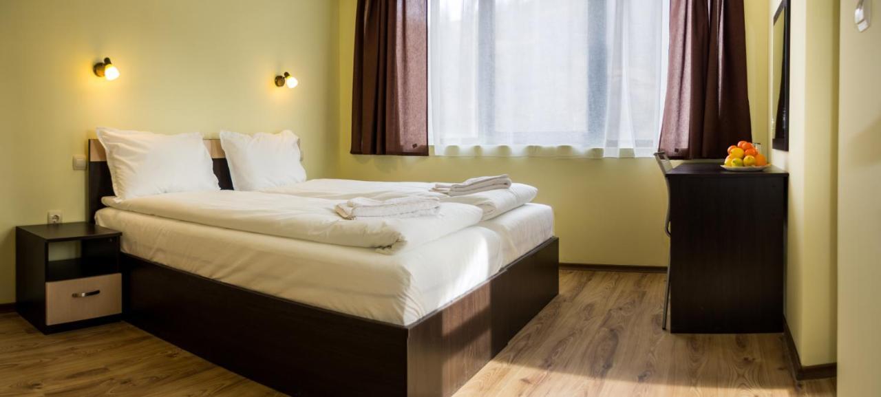 Family Hotel Virgin Ribaritsa Eksteriør bilde