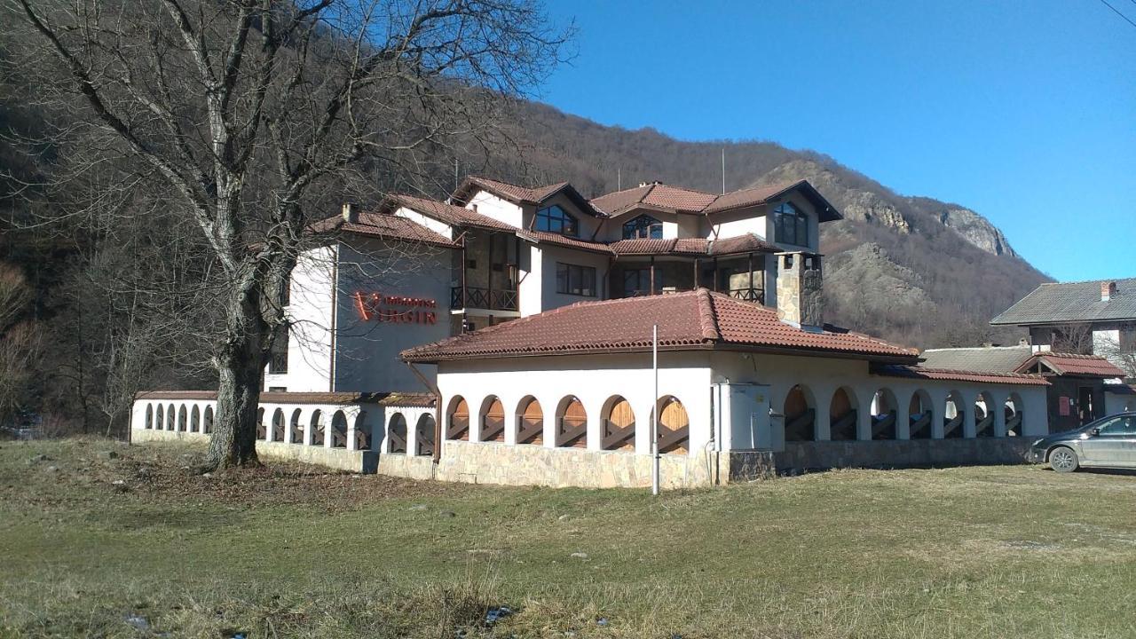 Family Hotel Virgin Ribaritsa Eksteriør bilde